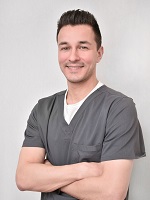 Чавдаров Антон Сергеевич — Хирург, имплантолог